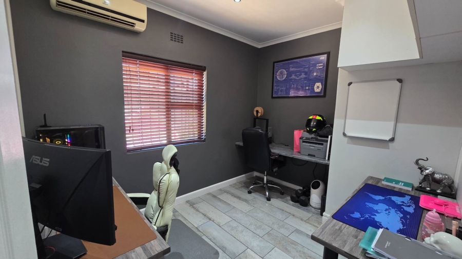 3 Bedroom Property for Sale in Brackenfell South Western Cape